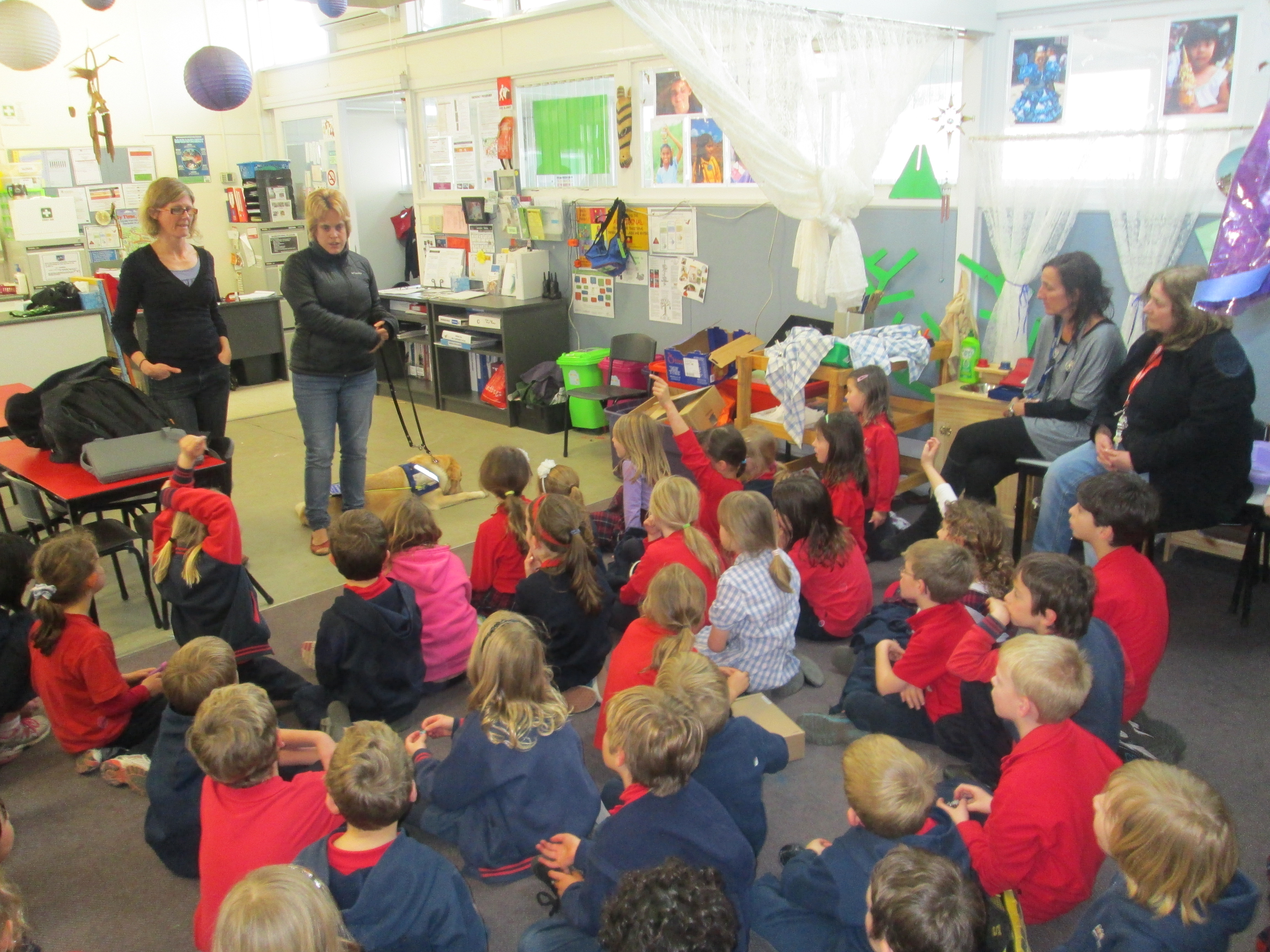 WalesSt3 The children of Wales St Primary School listen to speakers from Vision Australia